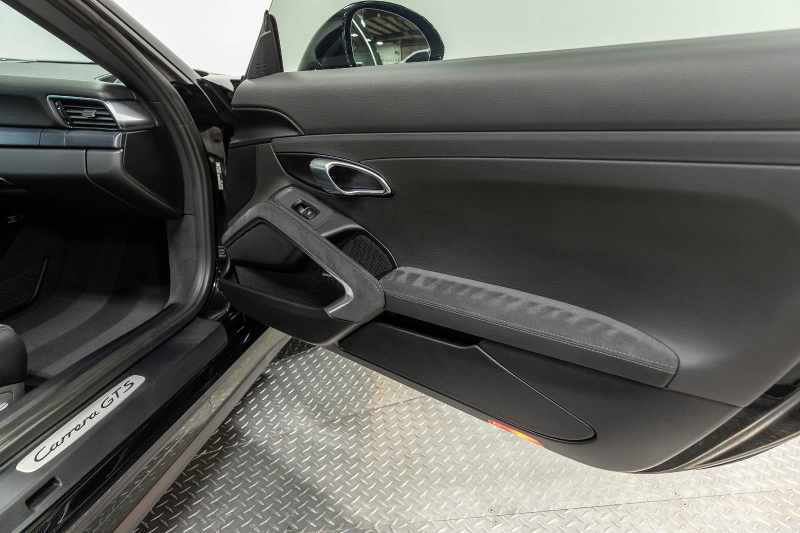 Used 2019 Porsche 911 Carrera GTS RWD image 76