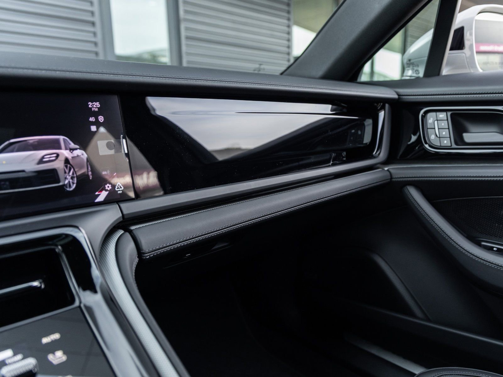 New 2026 Porsche Panamera 4 image 31