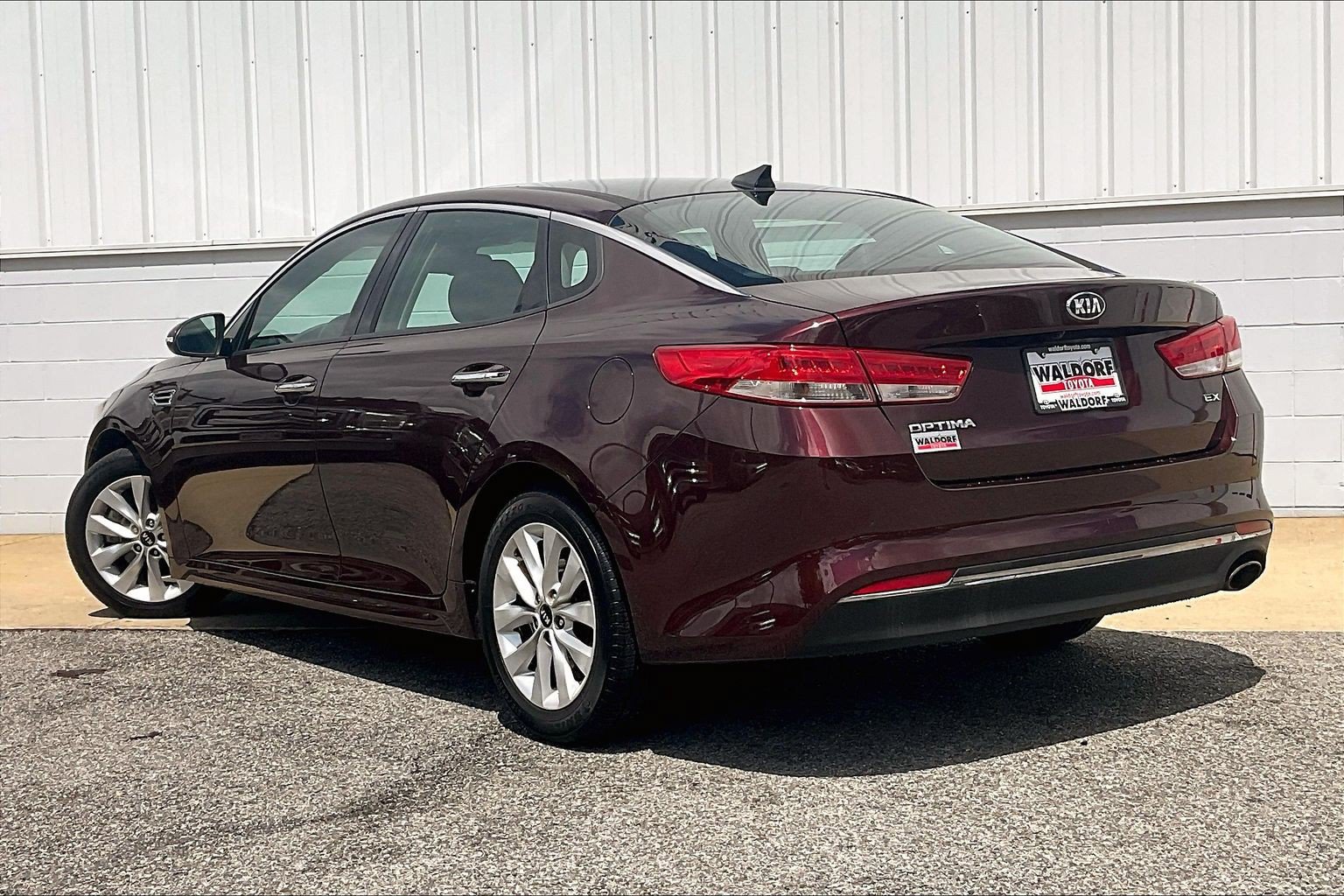 Used 2017 Kia Optima EX w/ Premium Package FWD image 15