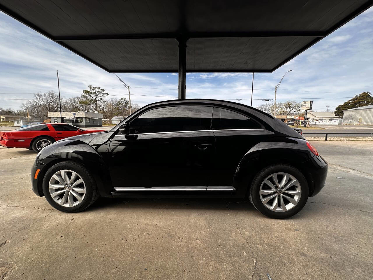 Used 2014 Volkswagen Beetle TDI image 5
