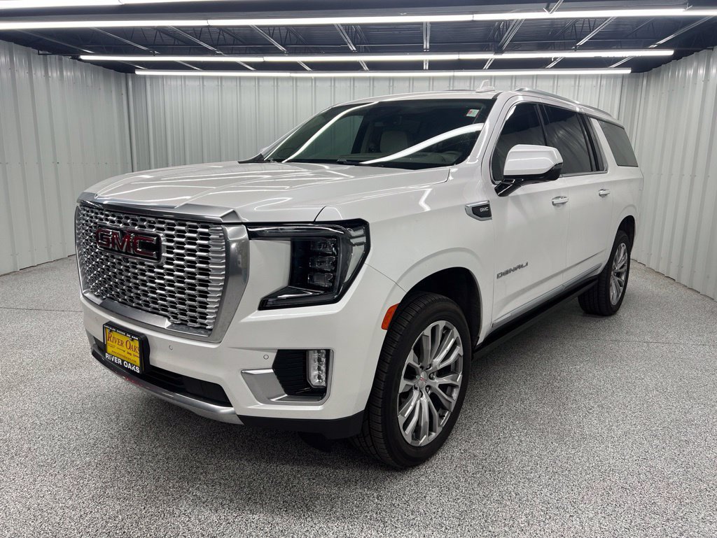 Used 2024 GMC Yukon XL Denali w/ Max Trailering Package AWD/4WD image 3