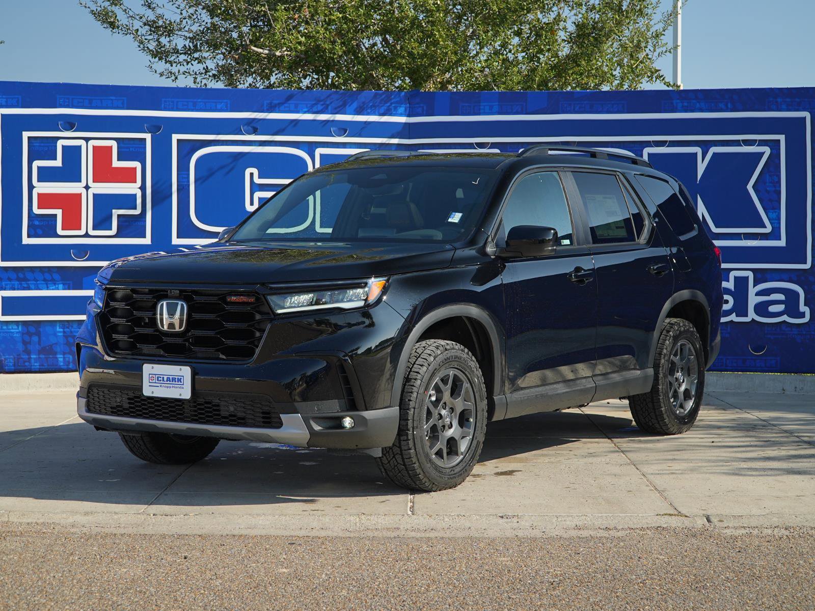 New 2025 Honda Pilot TrailSport image 1
