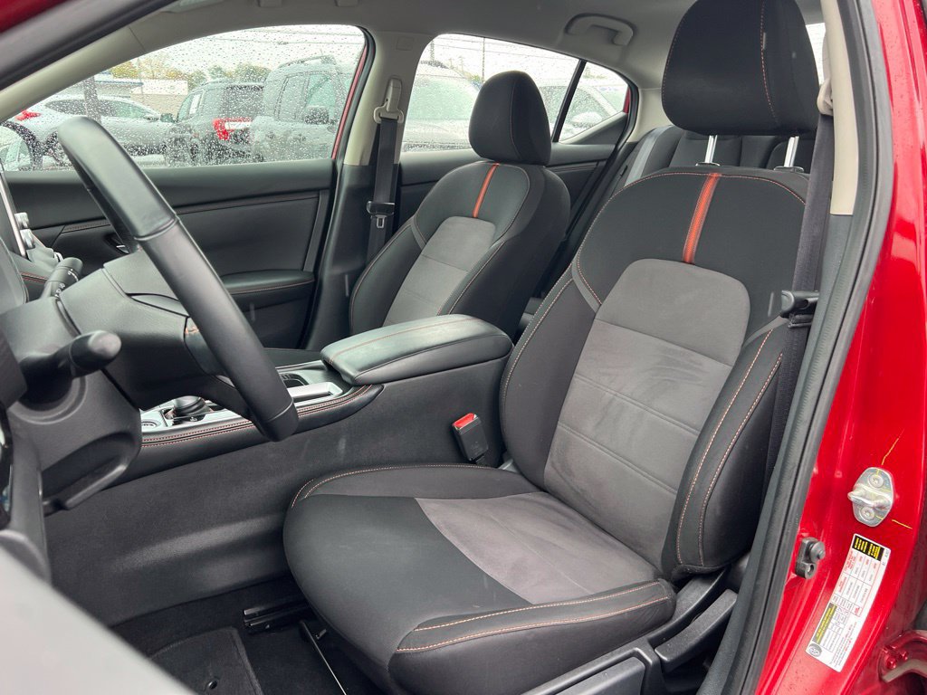 Used 2022 Nissan Sentra SR w/ Lighting Package FWD image 17