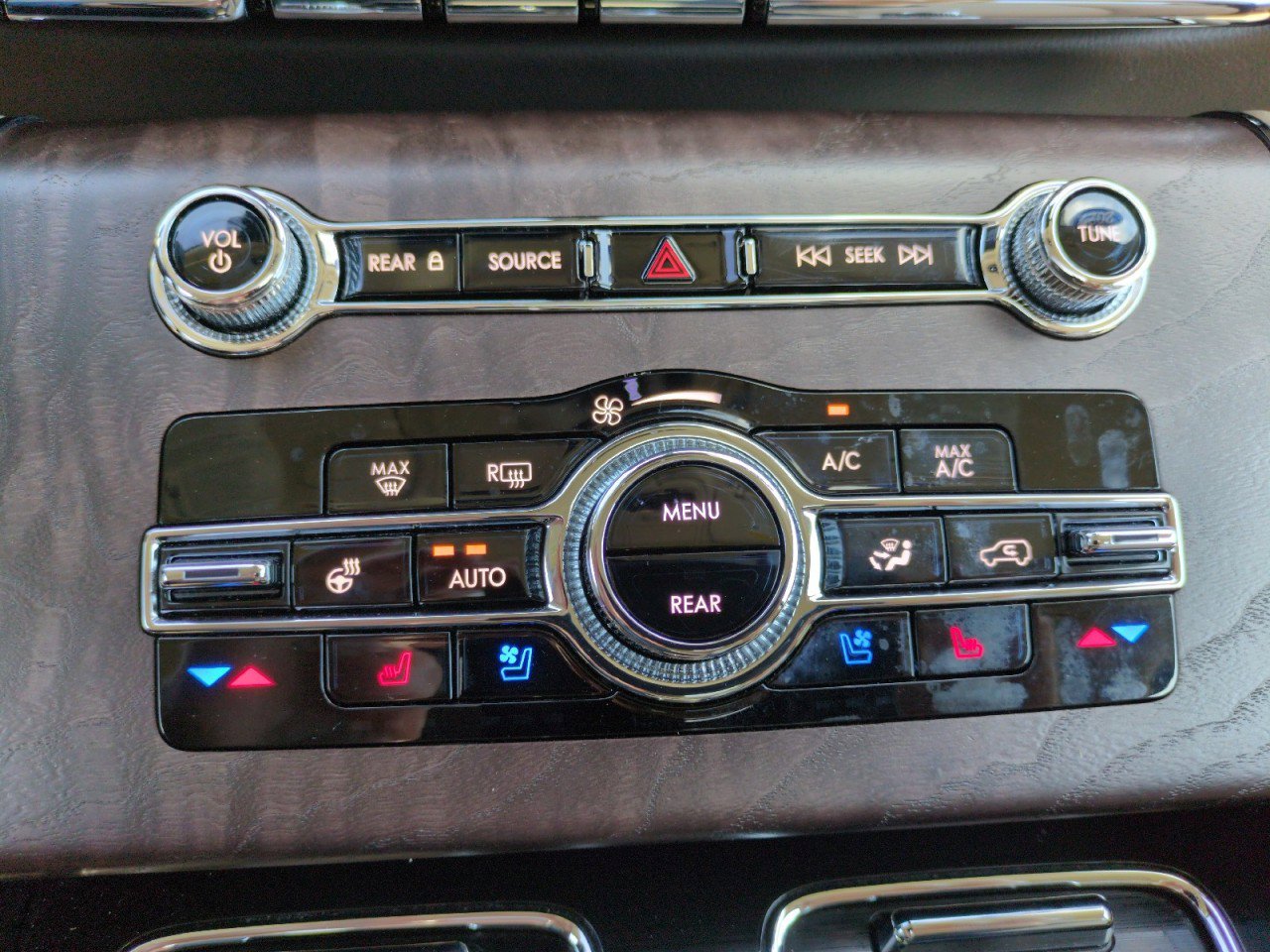 Used 2022 Lincoln Aviator Reserve w/ Equipment Group 201A RWD image 32