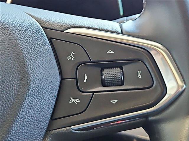 Used 2025 Chevrolet Trax ACTIV w/ Sunroof Package FWD image 23