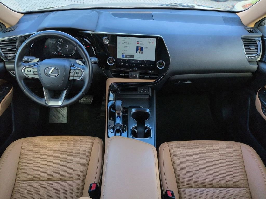 Used 2022 Lexus NX 250 FWD w/ Towing Package (2000 Lbs) image 16