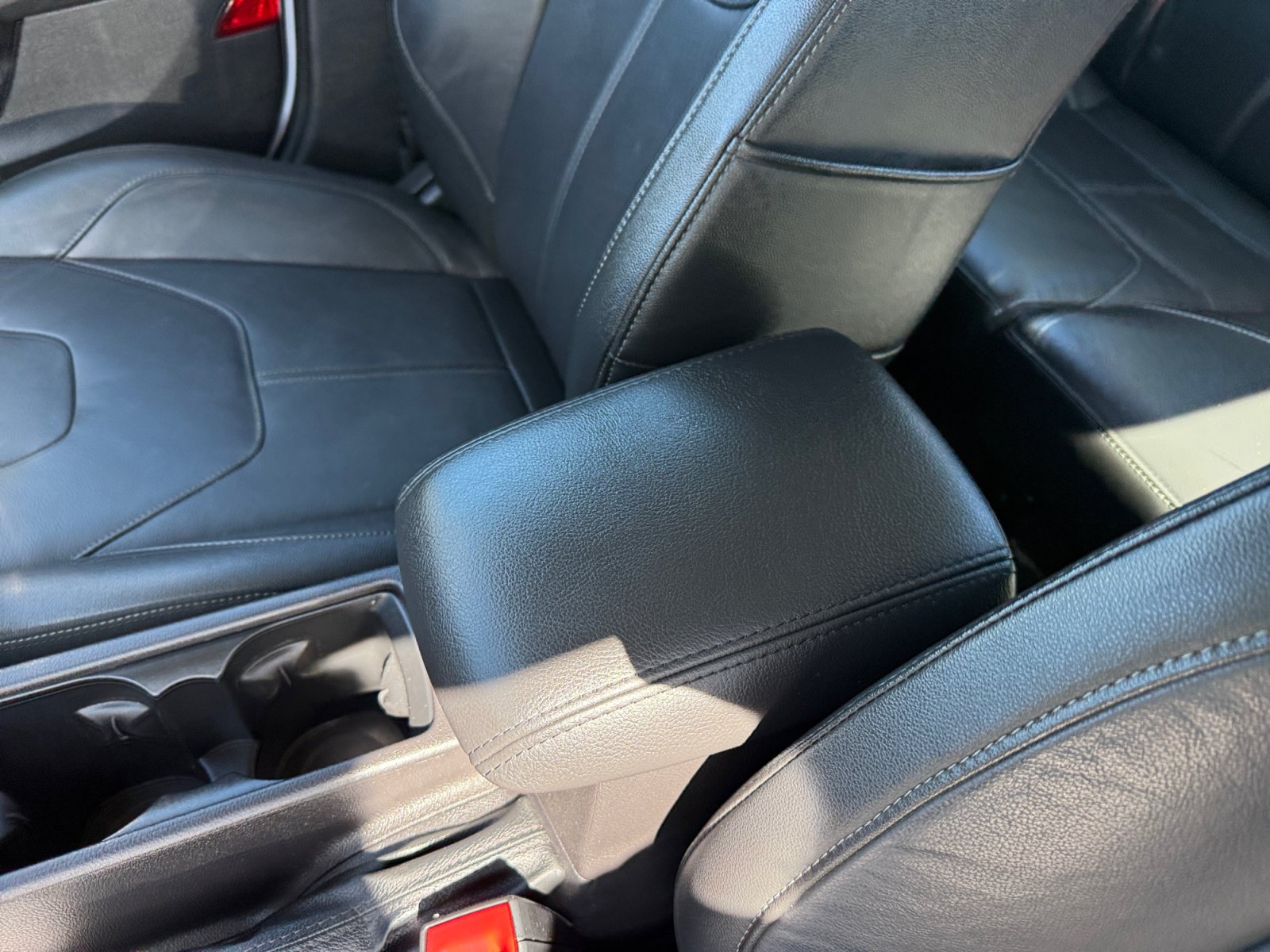 Used 2015 Ford Focus Titanium w/ Titanium Technology Package FWD image 14