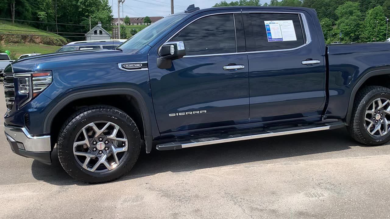 Used 2022 GMC Sierra 1500 SLT w/ SLT Premium Plus Package AWD/4WD image 8