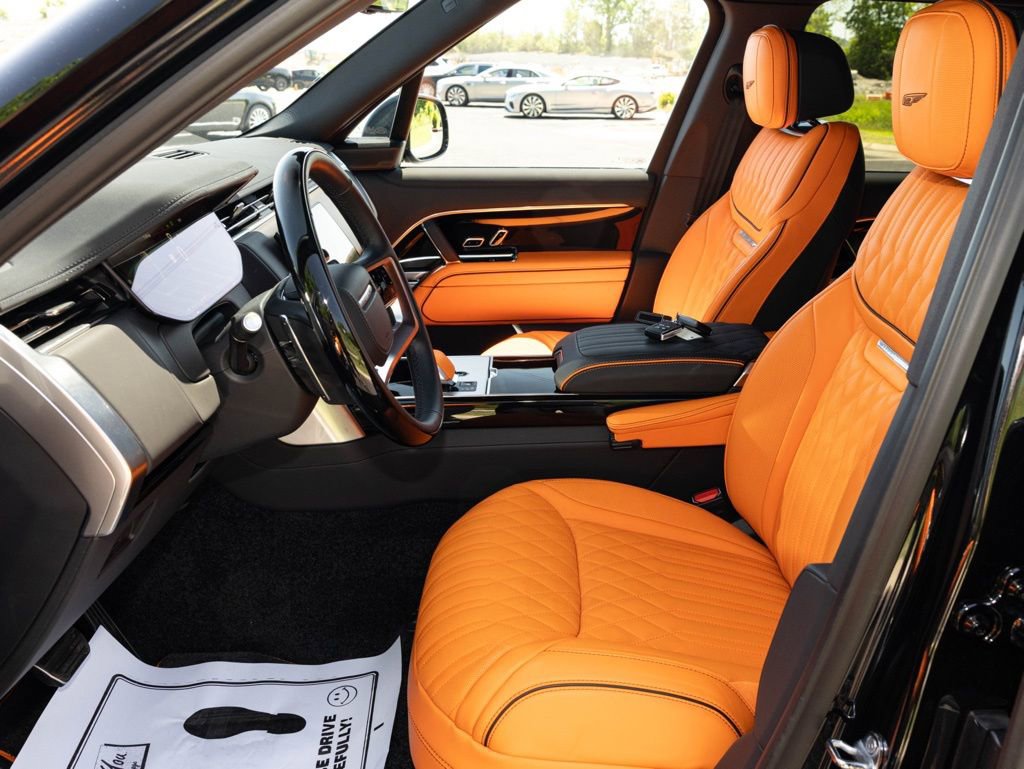 Used 2025 Land Rover Range Rover SE AWD/4WD image 24