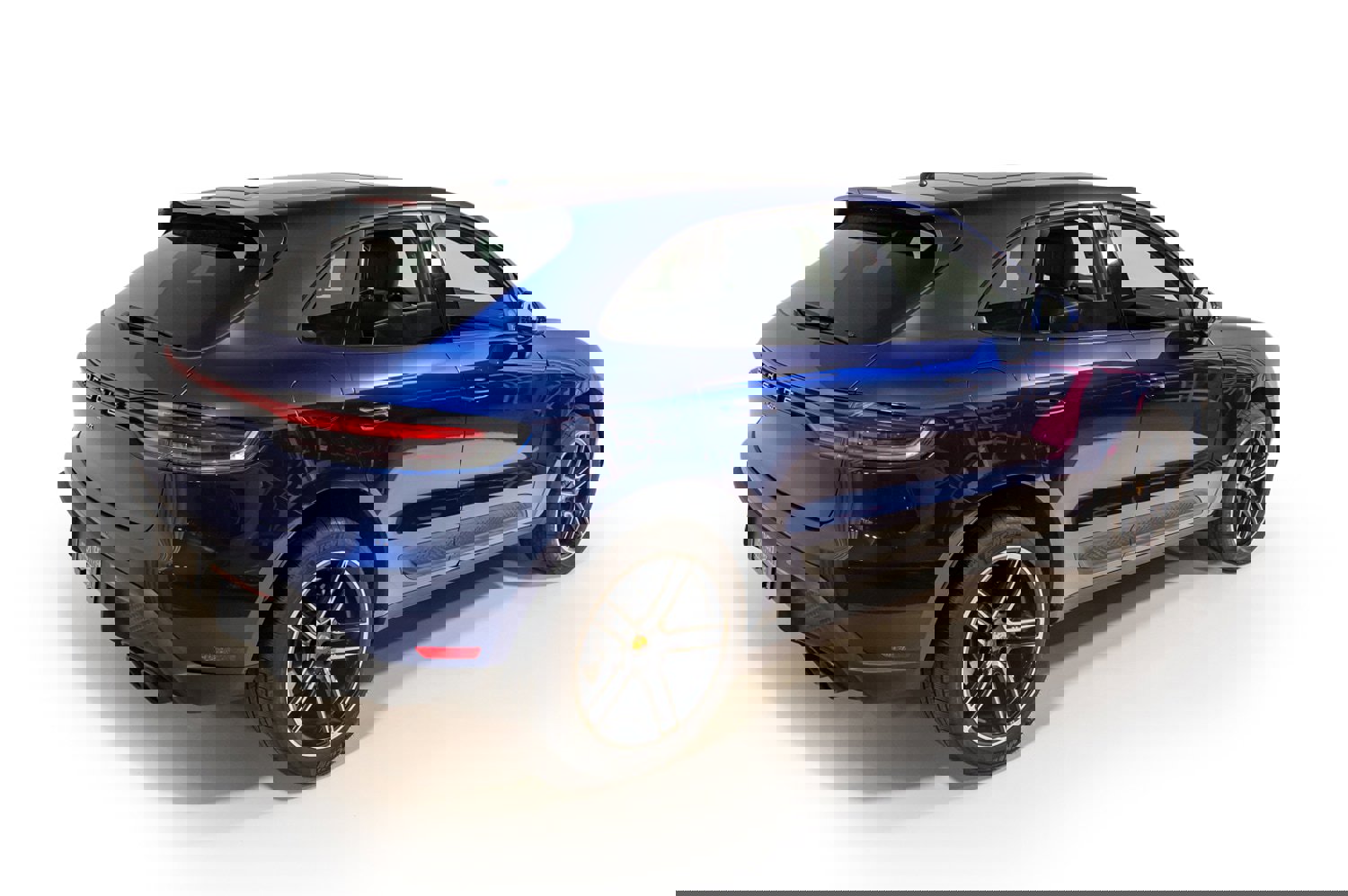 Used 2023 Porsche Macan image 8