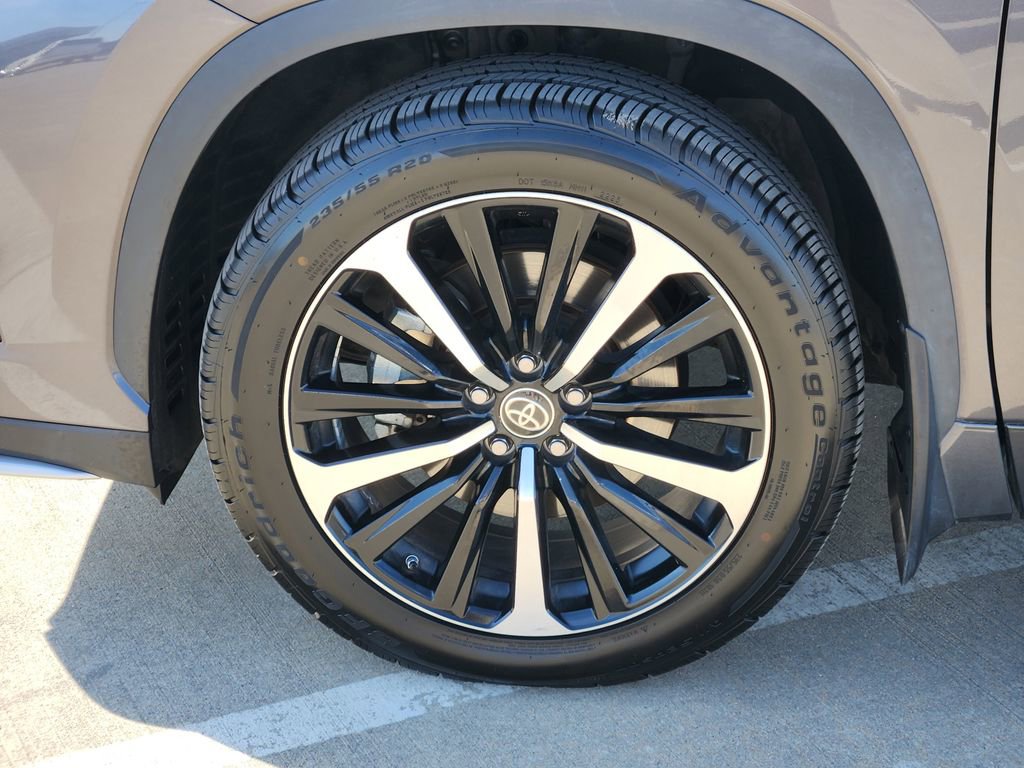 Used 2022 Toyota Highlander XSE image 14