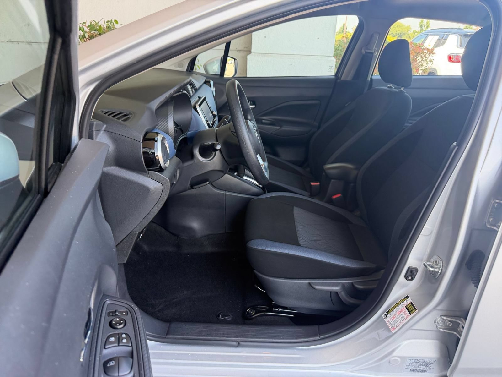 Used 2025 Nissan Versa SV FWD image 26