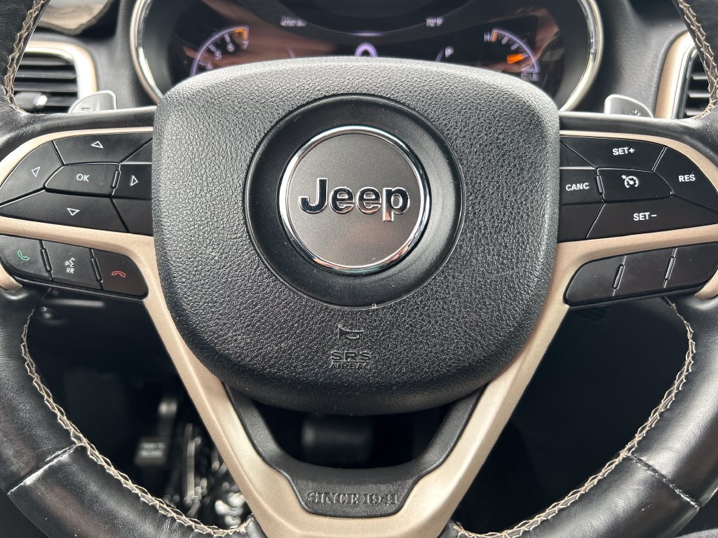 Used 2017 Jeep Grand Cherokee Limited AWD/4WD image 9