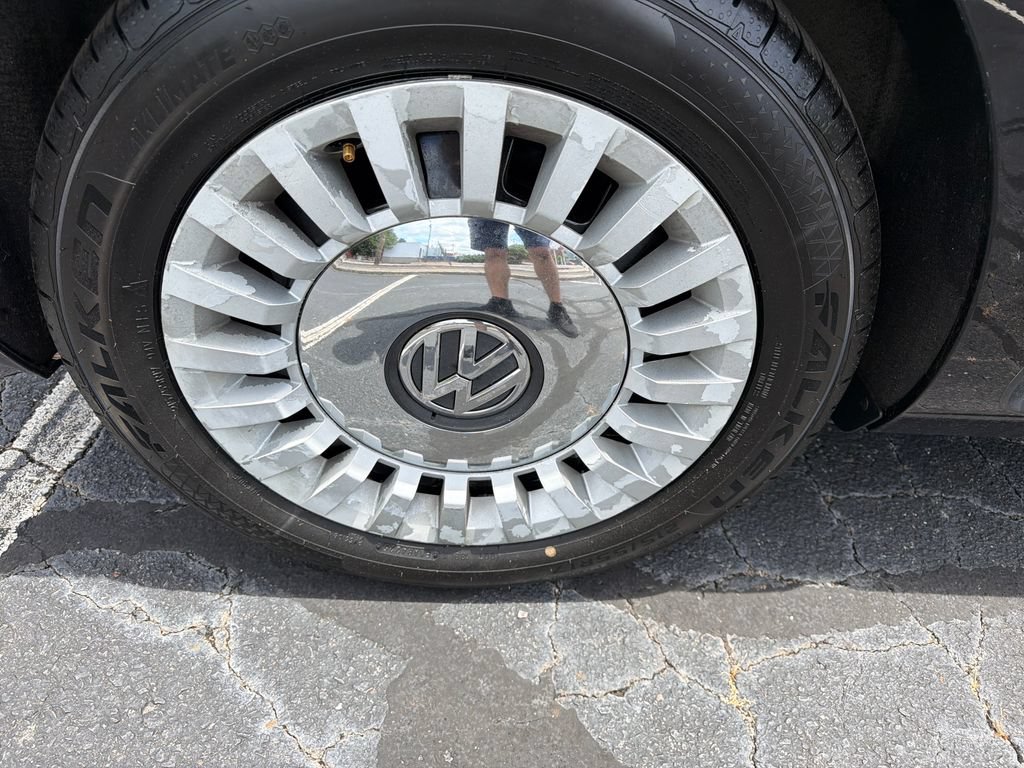 Used 2013 Volkswagen Beetle 2.5 FWD image 18