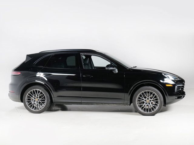 Certified 2023 Porsche Cayenne AWD/4WD image 8