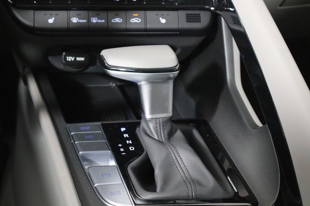 Used 2025 Hyundai Elantra SEL FWD image 28