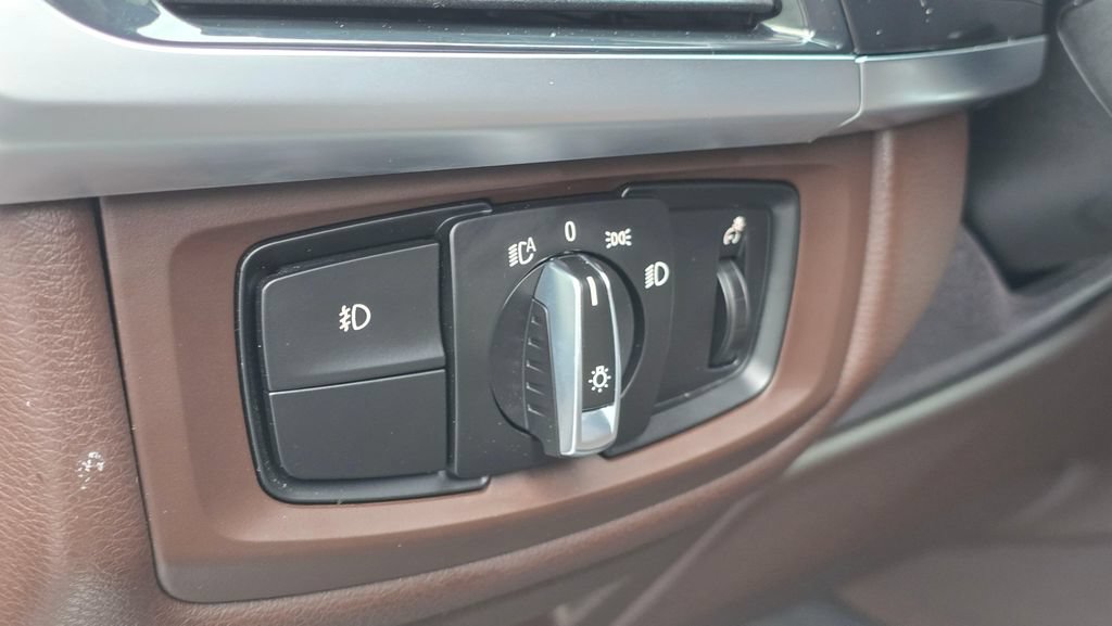 Used 2018 BMW X5 xDrive40e AWD/4WD image 24