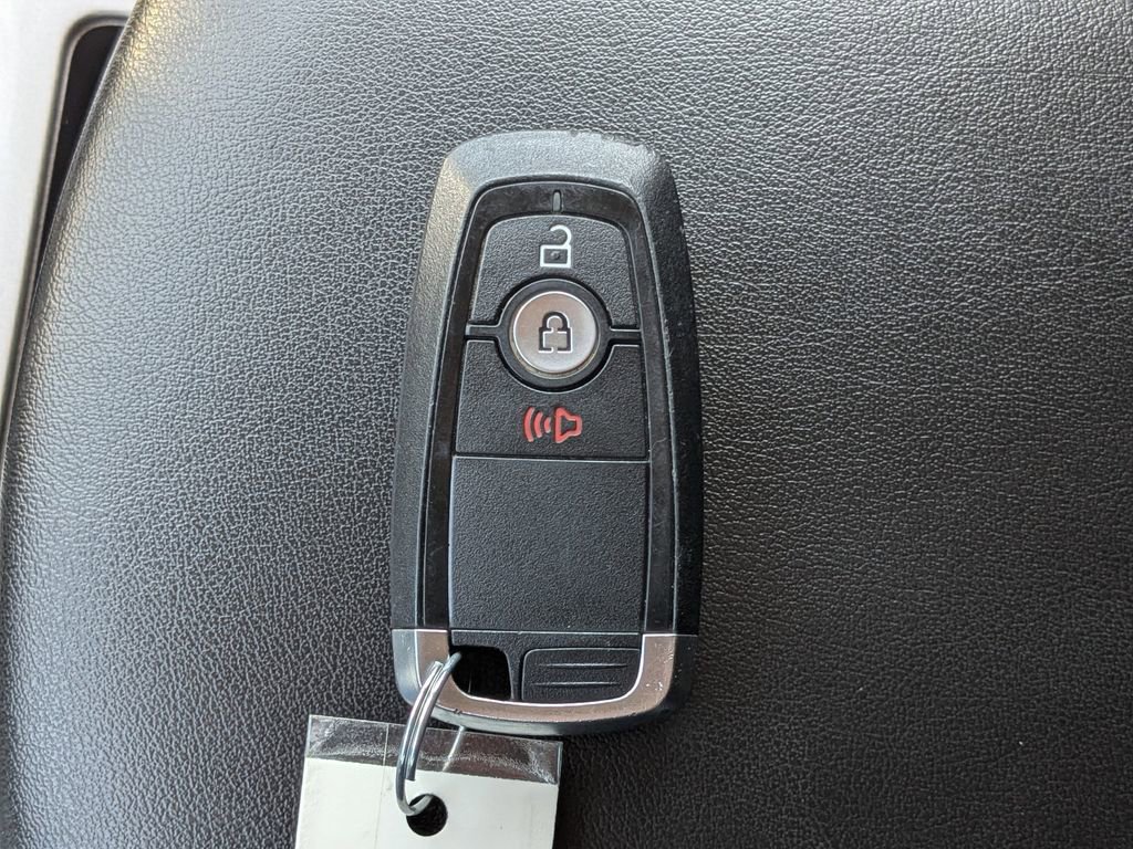 Used 2024 Ford Edge SEL AWD/4WD image 32