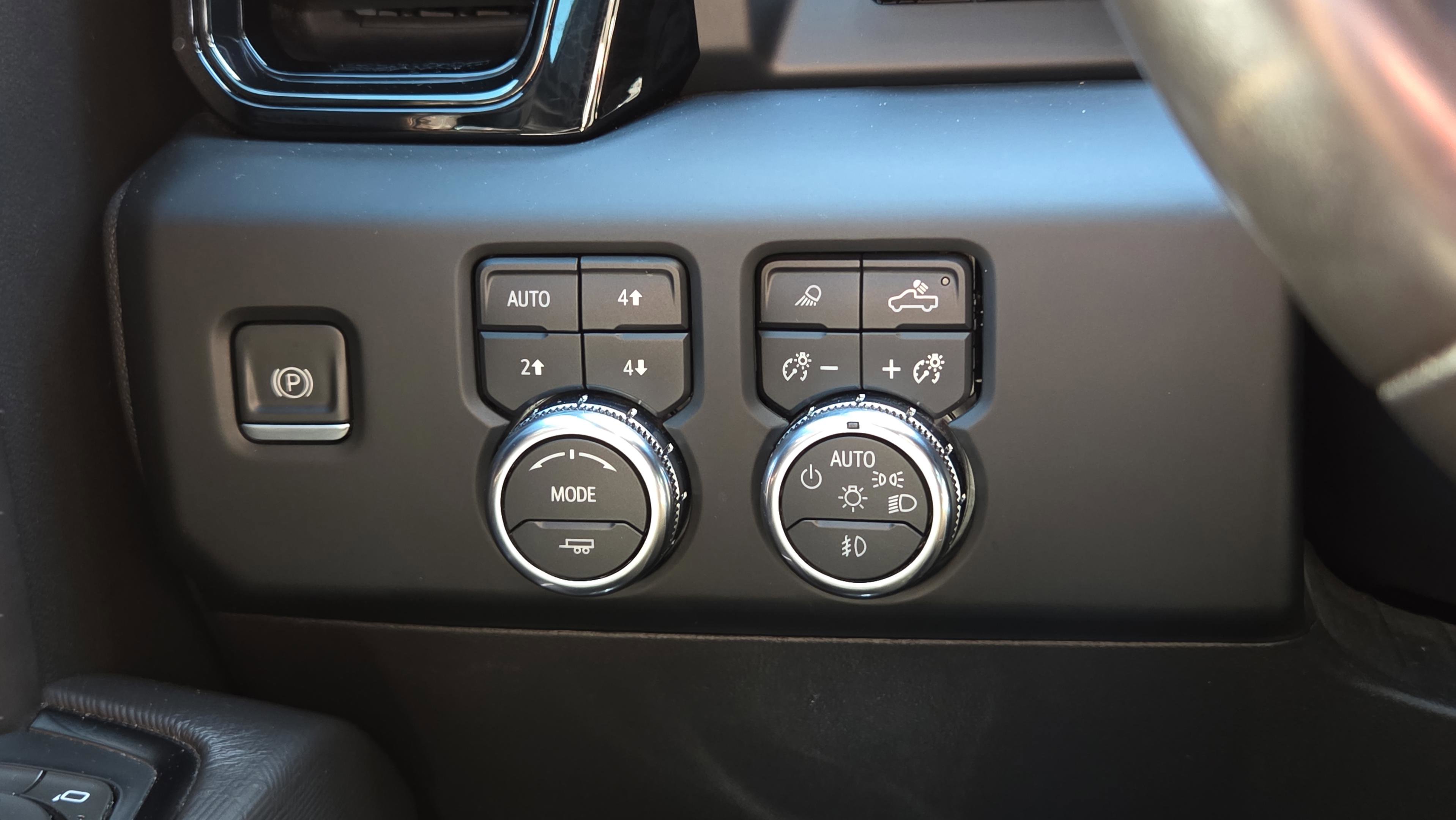 Used 2022 GMC Sierra 1500 AT4X image 15