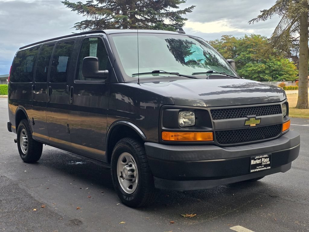 Used 2017 Chevrolet Express 2500 LS RWD image 8
