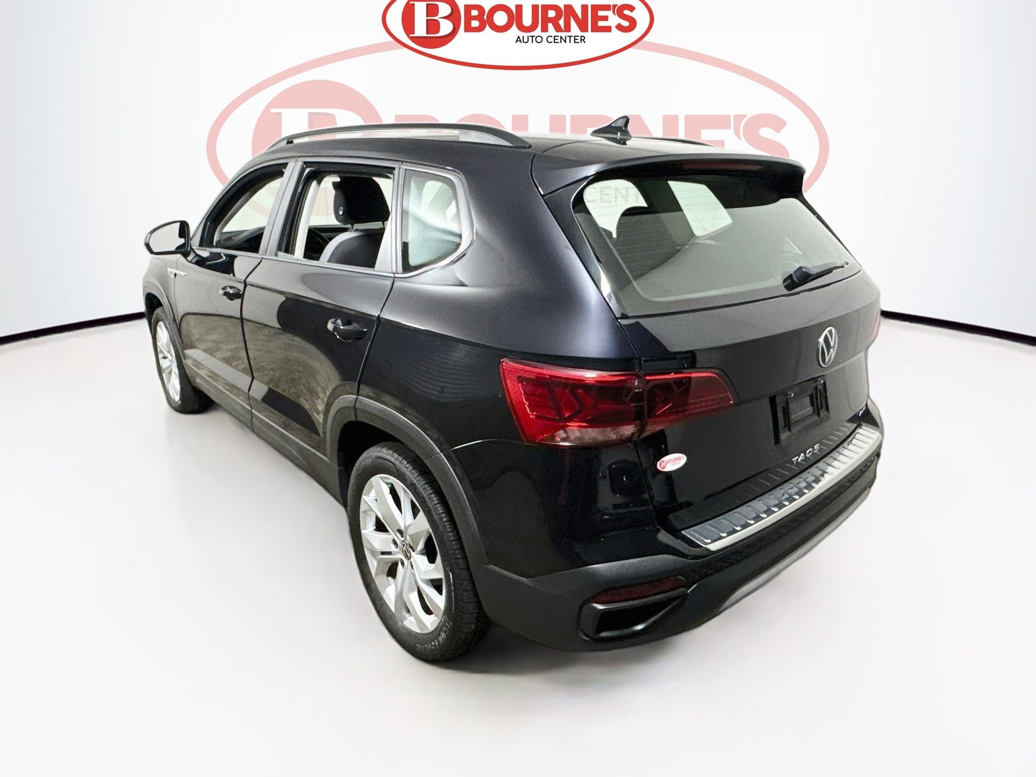 Used 2023 Volkswagen Taos S w/ Driver Assistance Package AWD/4WD image 8