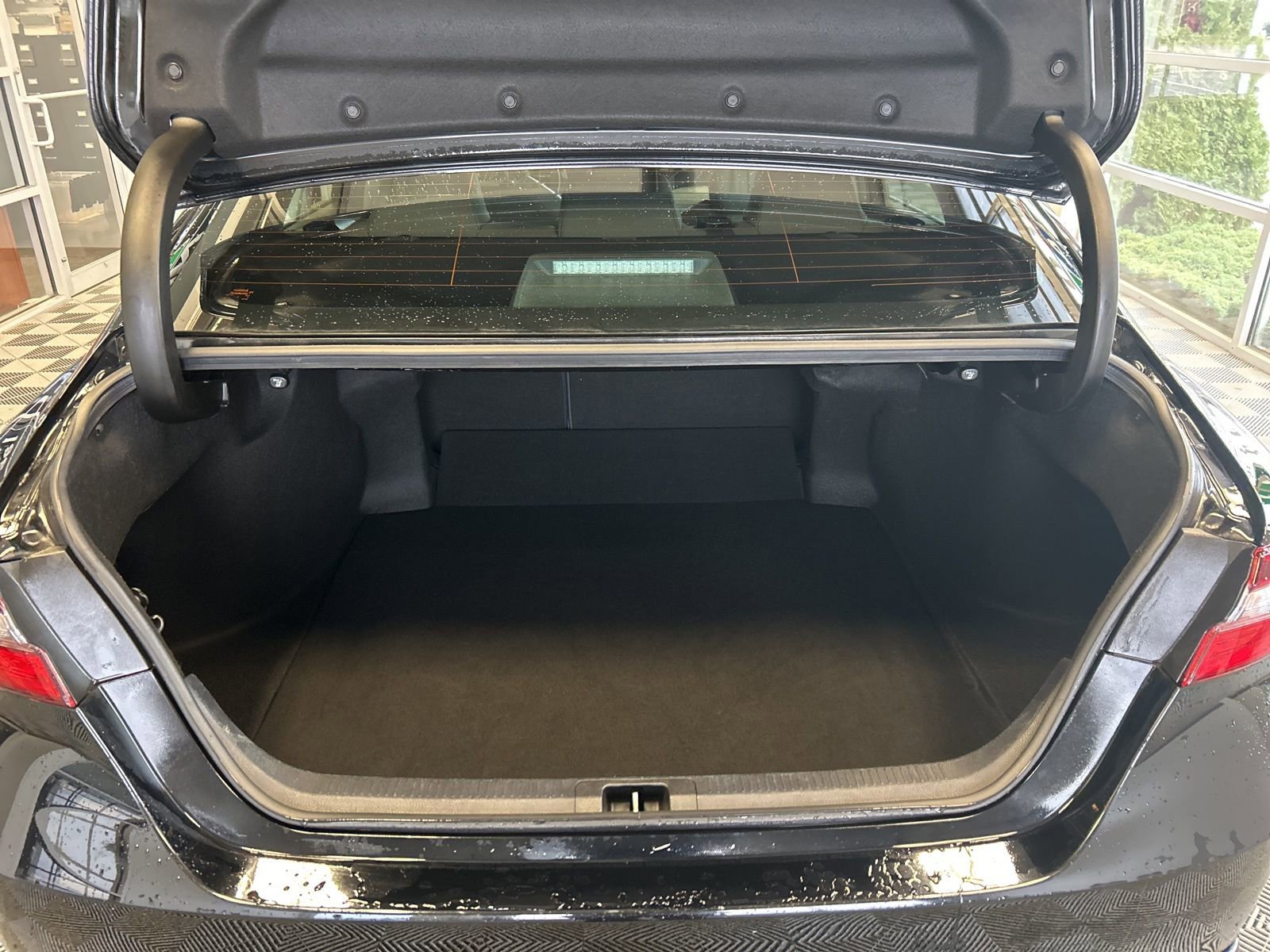 Used 2023 Toyota Camry SE image 10