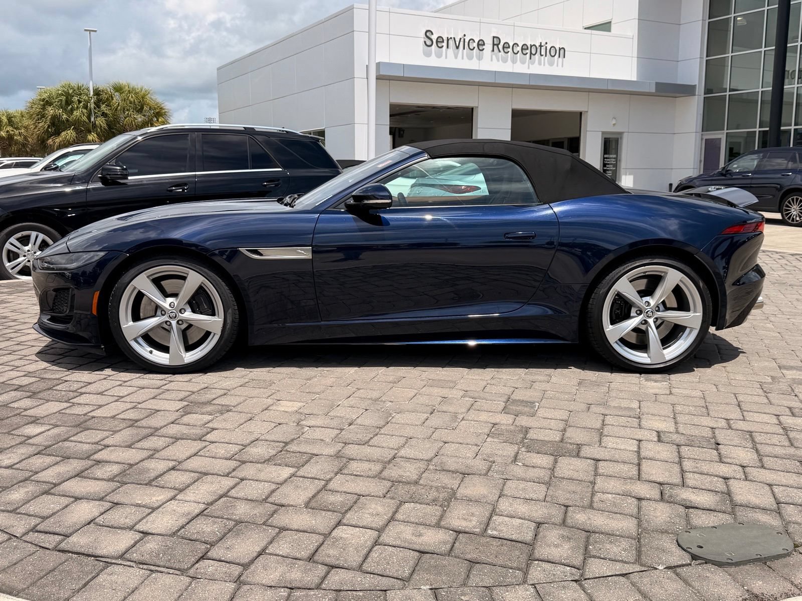 Used 2024 Jaguar F-TYPE R-Dynamic RWD image 12
