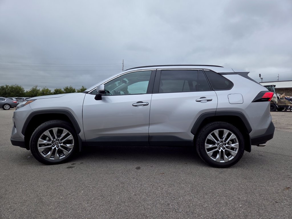 Used 2023 Toyota RAV4 XLE Premium AWD/4WD image 22