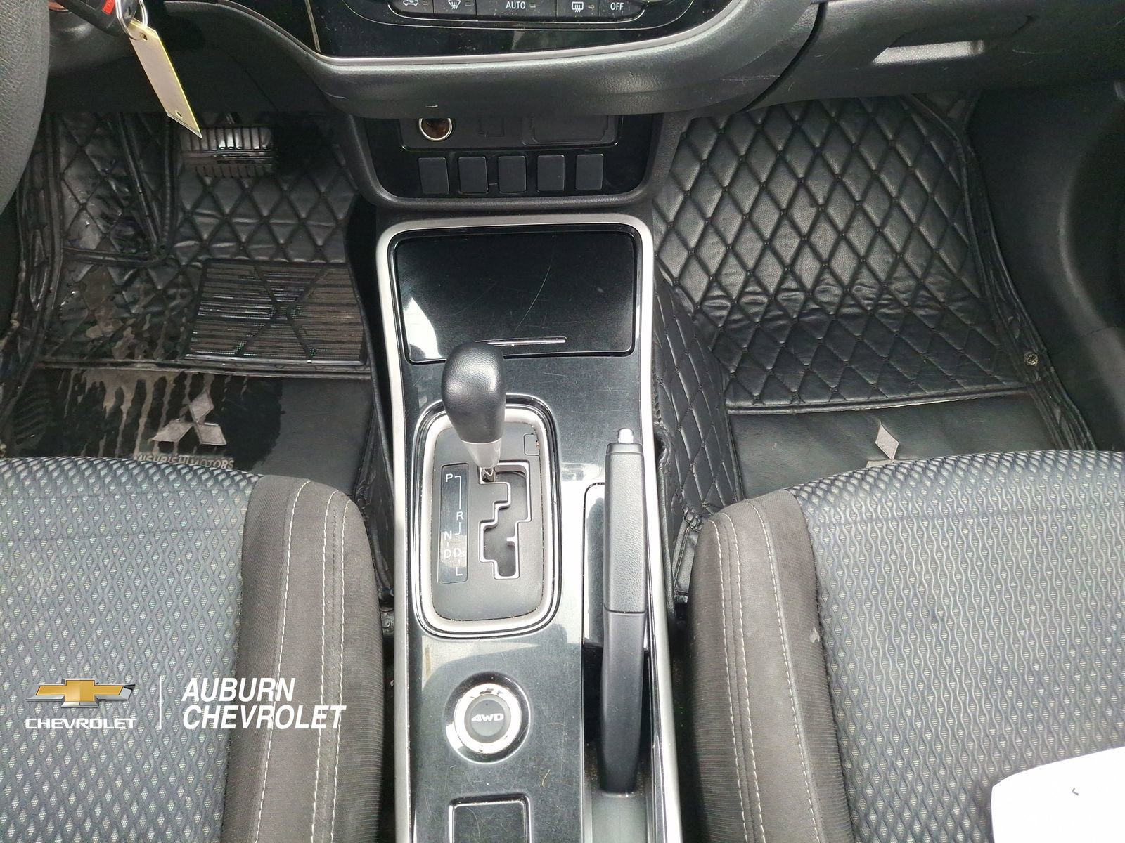 Used 2018 Mitsubishi Outlander ES AWD/4WD image 12