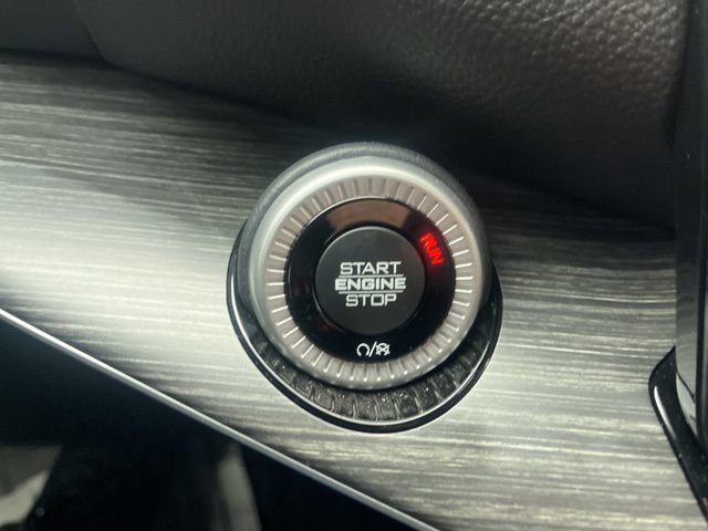 Used 2023 Jeep Wagoneer Series III w/ Preferred Equipment Group image 24