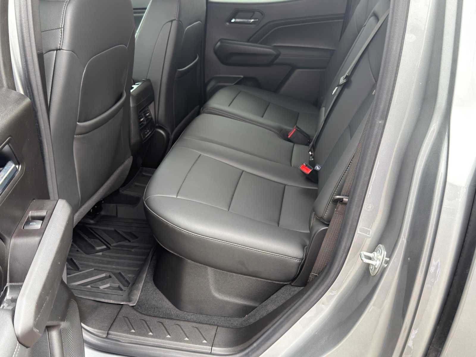 Used 2025 Chevrolet Colorado LT w/ LT Convenience Package AWD/4WD image 25