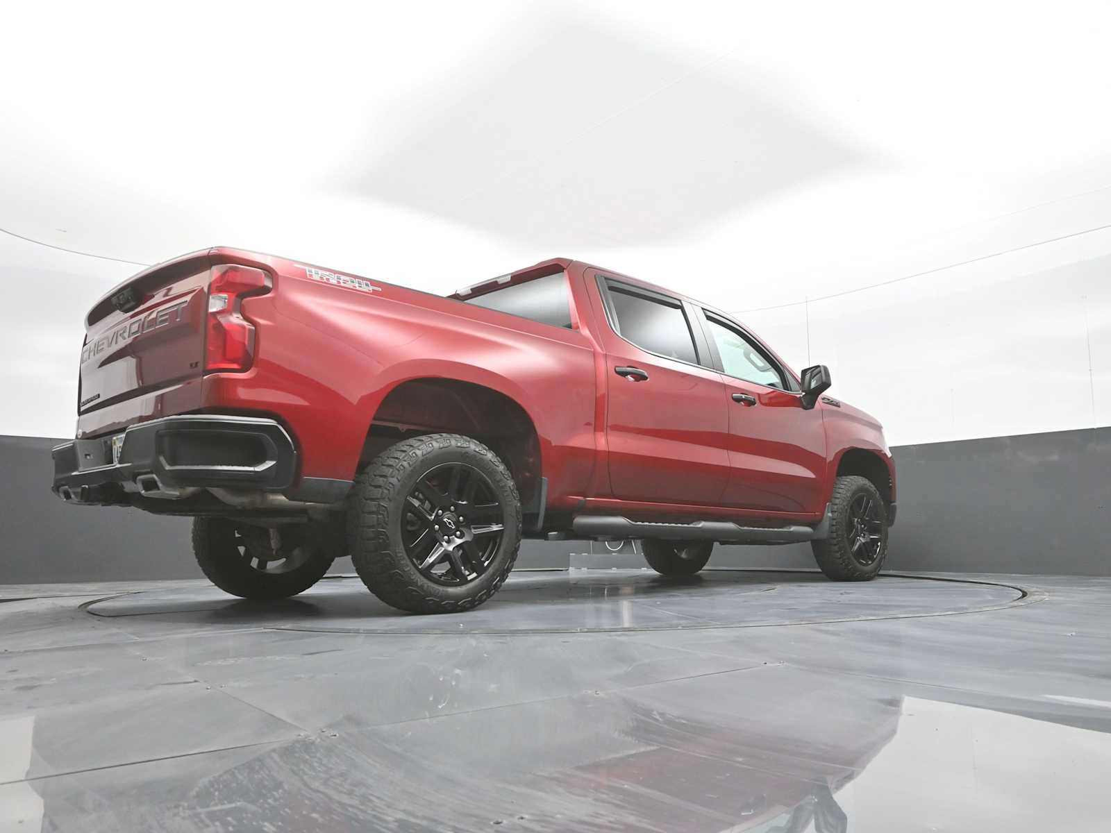 Used 2024 Chevrolet Silverado 1500 LT Trail Boss w/ LPO, Dark Essentials Package AWD/4WD image 39