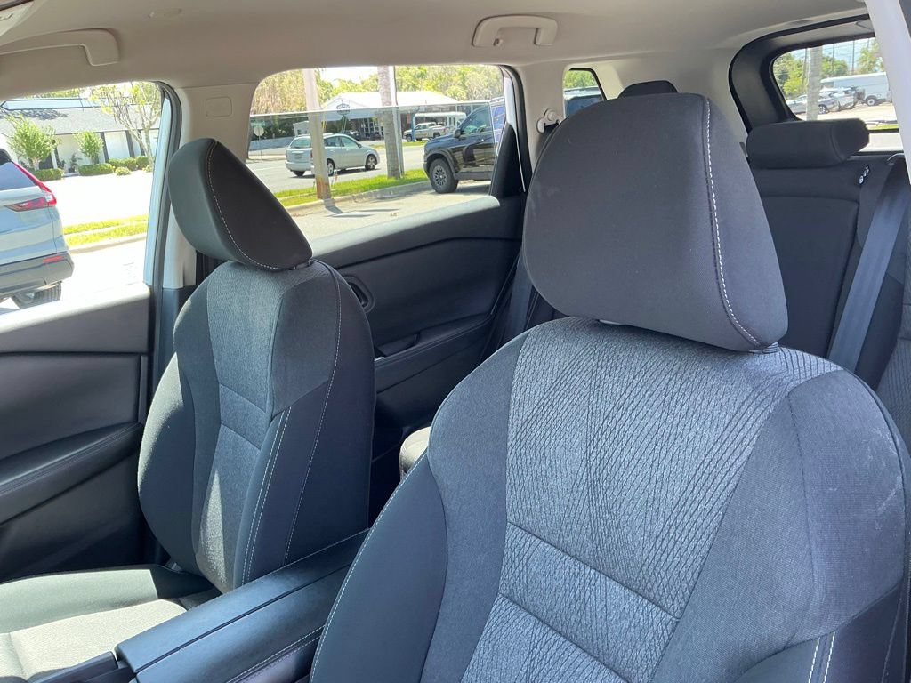 Used 2024 Nissan Rogue SV FWD image 25