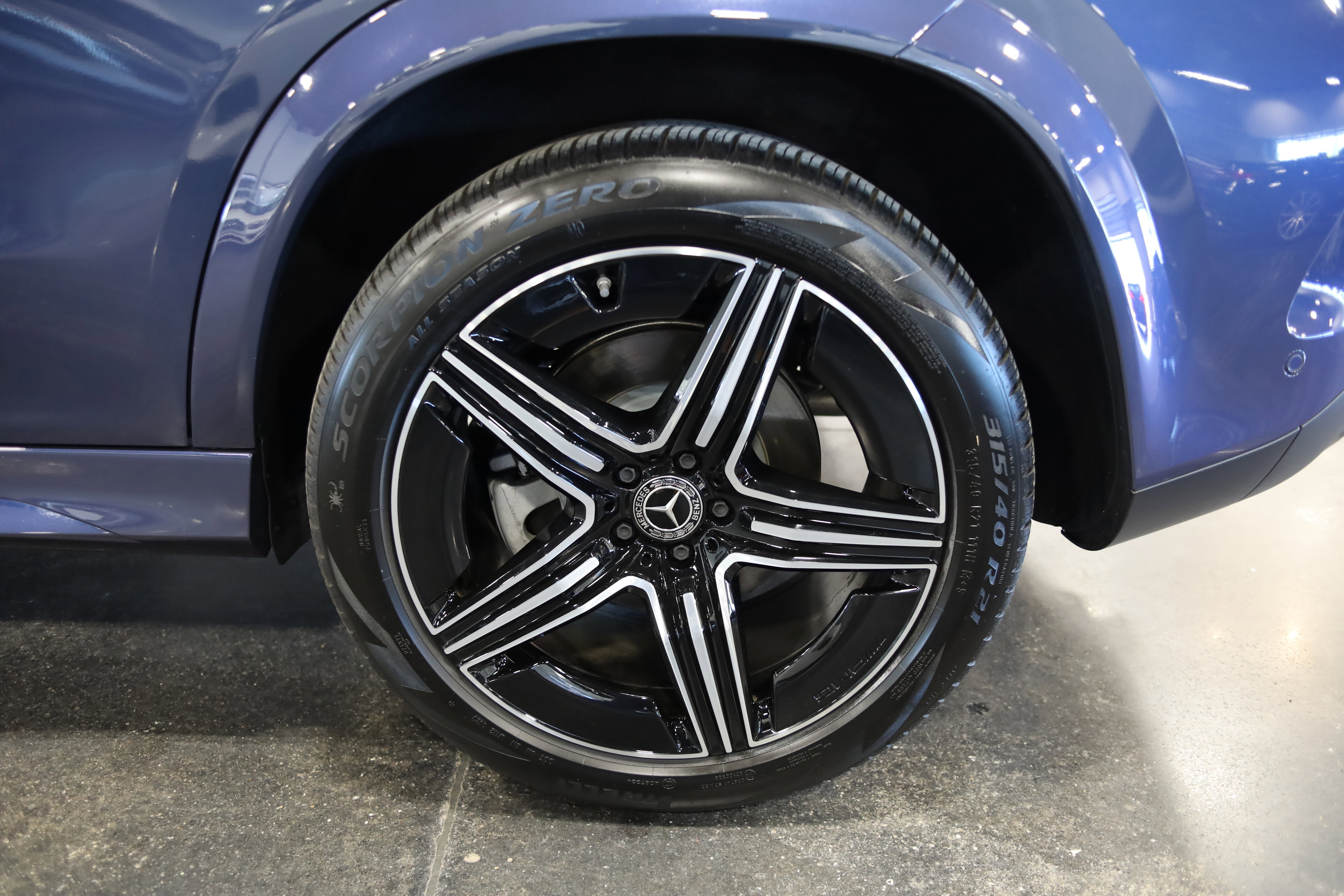 Used 2024 Mercedes-Benz GLE 350 4MATIC image 12