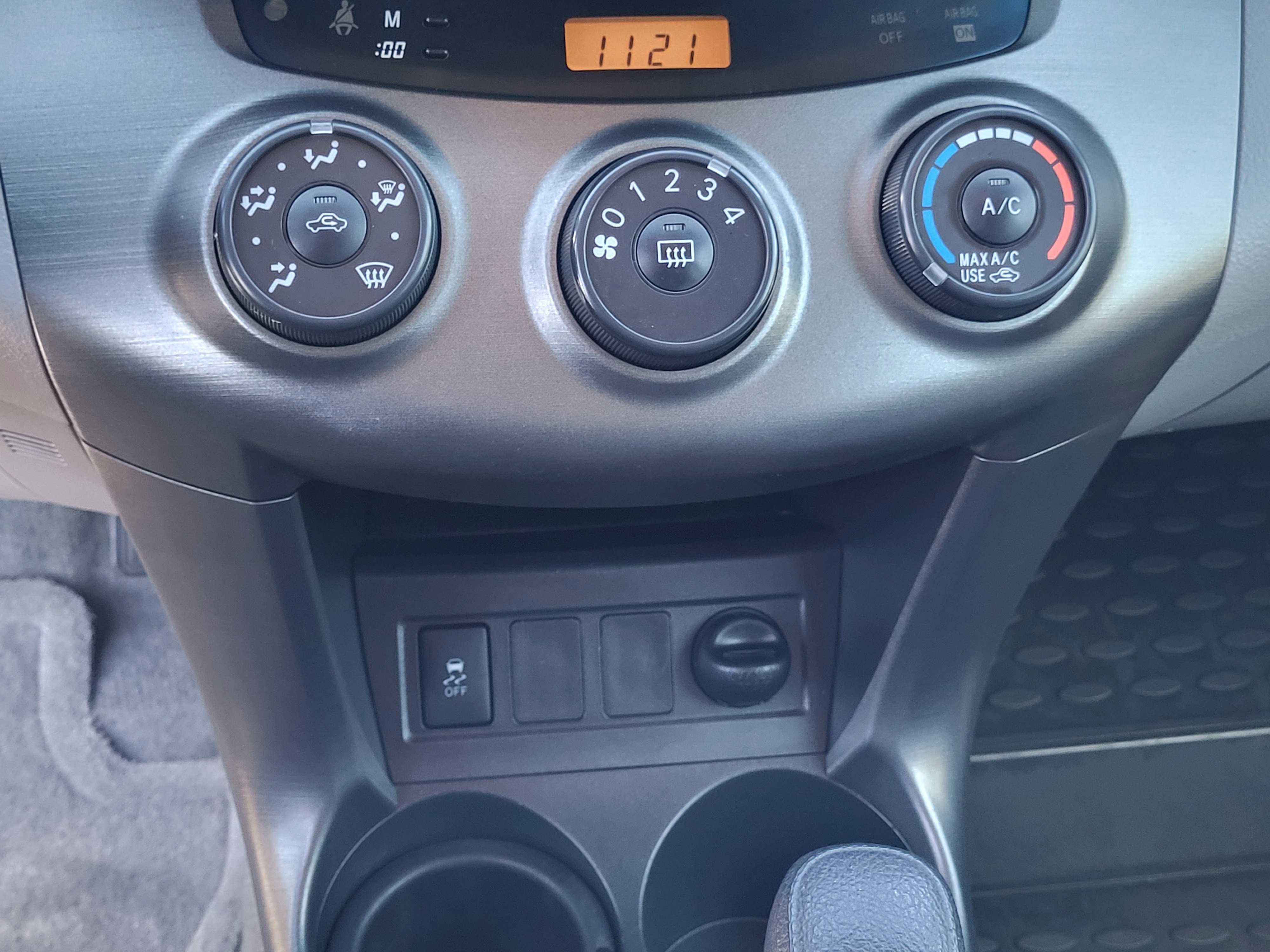 Used 2011 Toyota RAV4 4WD w/ Base L4 Extra Value Pkg image 17
