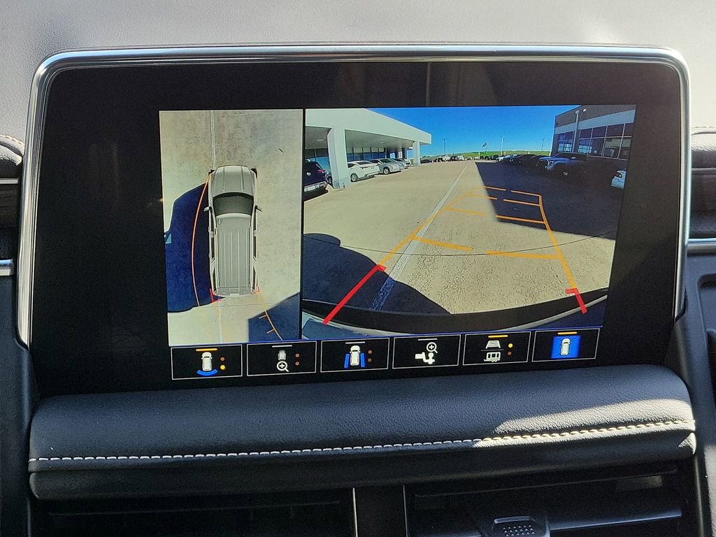 Certified 2024 GMC Yukon XL SLT w/ SLT Luxury Package image 15