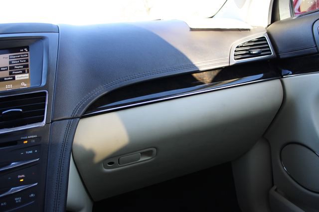 Used 2018 Lincoln MKT AWD w/ Technology Package image 21