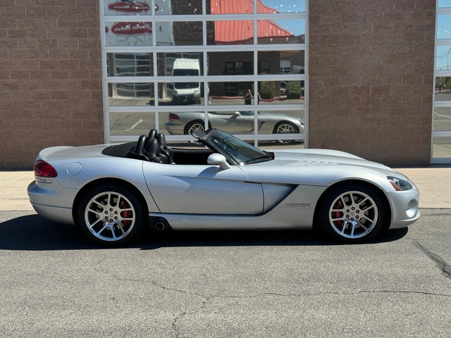 Used 2003 Dodge Viper SRT-10 image 29