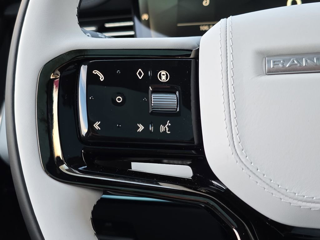 New 2026 Land Rover Range Rover Sport Dynamic SE AWD/4WD image 17