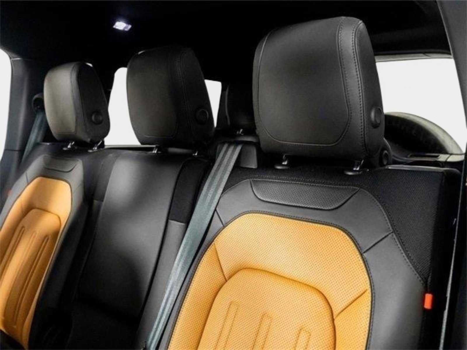 Used 2023 Land Rover Defender 130 X image 26