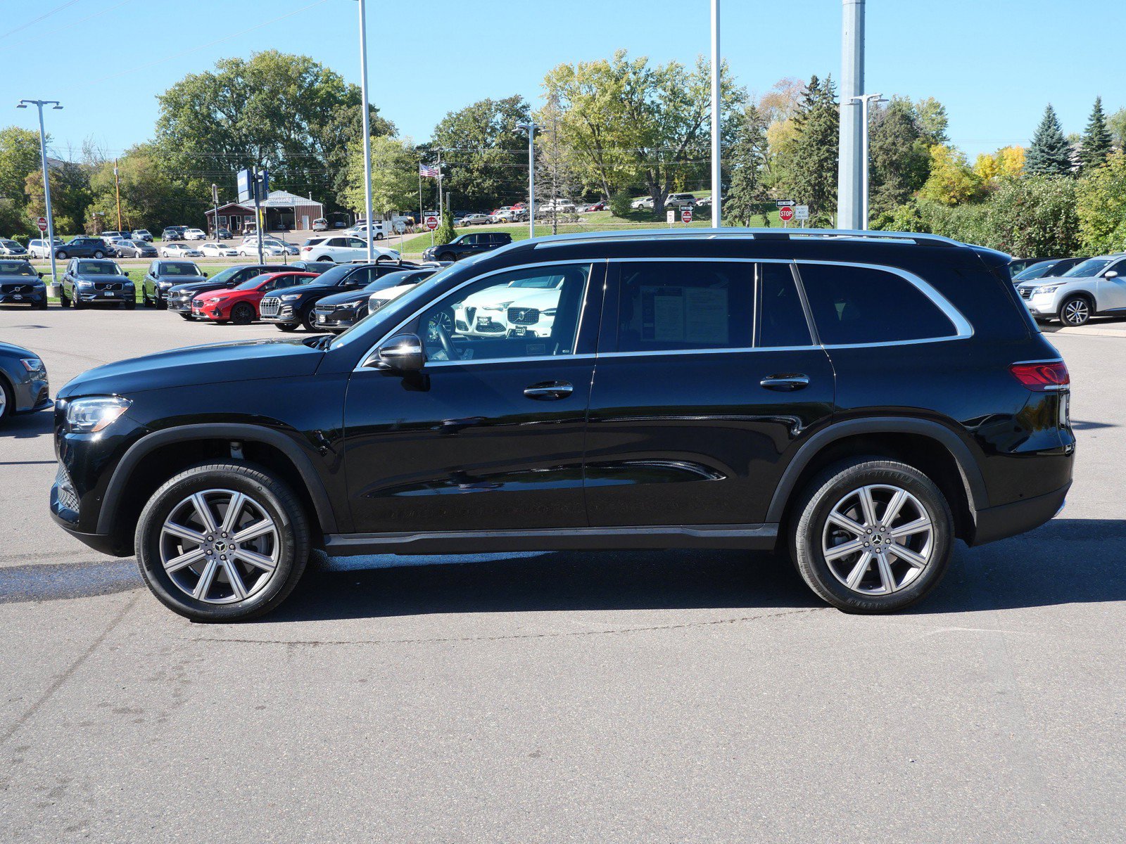 Used 2023 Mercedes-Benz GLS 450 4MATIC image 4