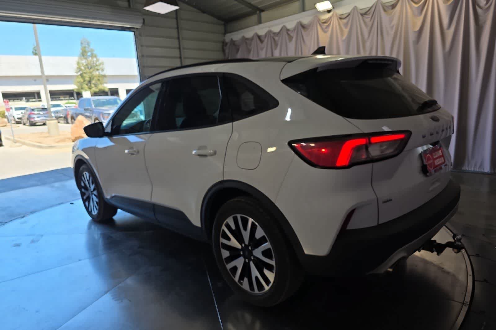 Used 2020 Ford Escape SE Sport AWD/4WD image 7