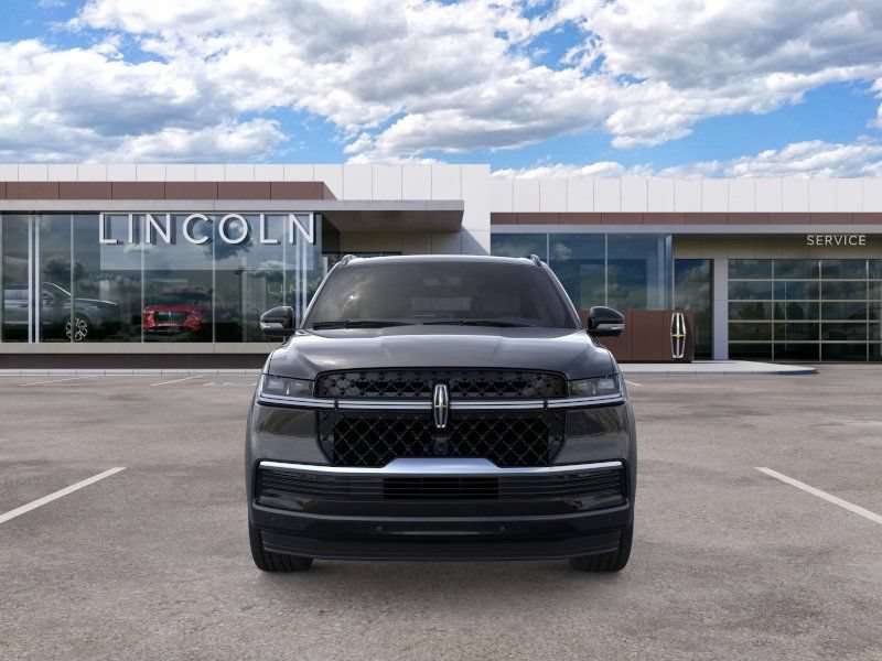 New 2026 Lincoln Navigator L Reserve w/ Jet Appearance Package AWD/4WD image 6