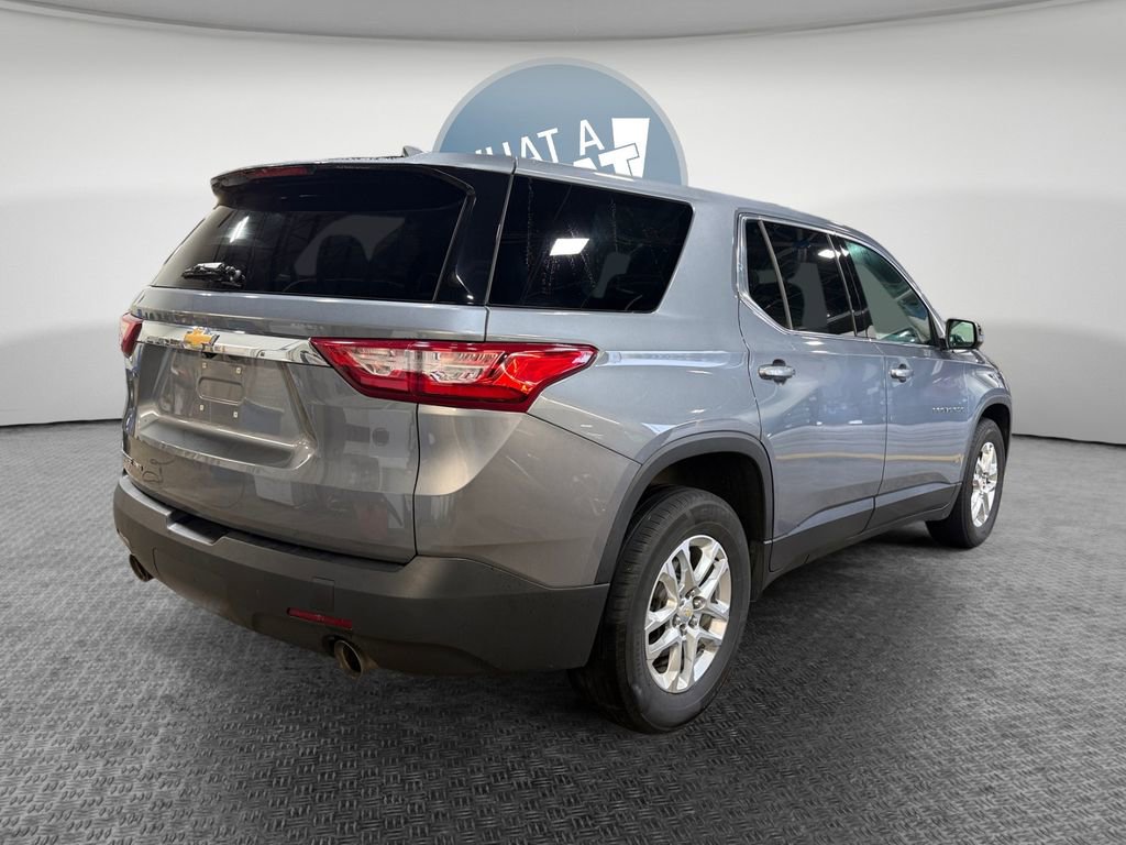 Used 2021 Chevrolet Traverse LS AWD/4WD image 3