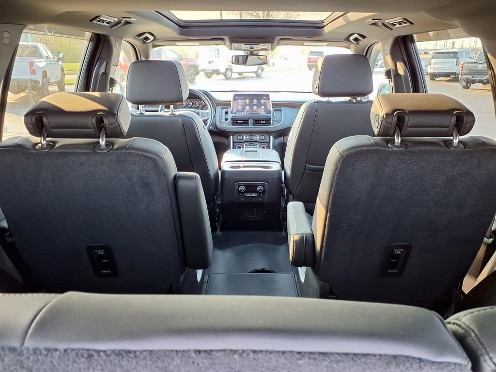 Used 2021 Chevrolet Tahoe Z71 w/ Z71 Signature Package AWD/4WD image 38