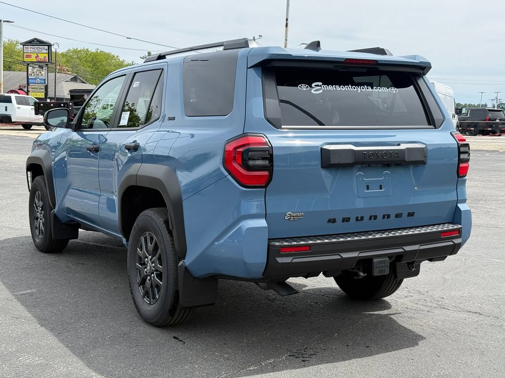 New 2026 Toyota 4Runner SR5 AWD/4WD image 3