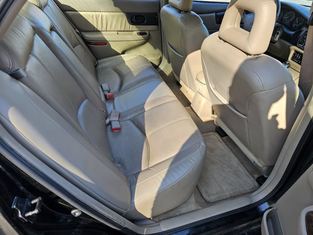 Used 2002 Buick Regal LS w/ LS Touring Pkg FWD image 15