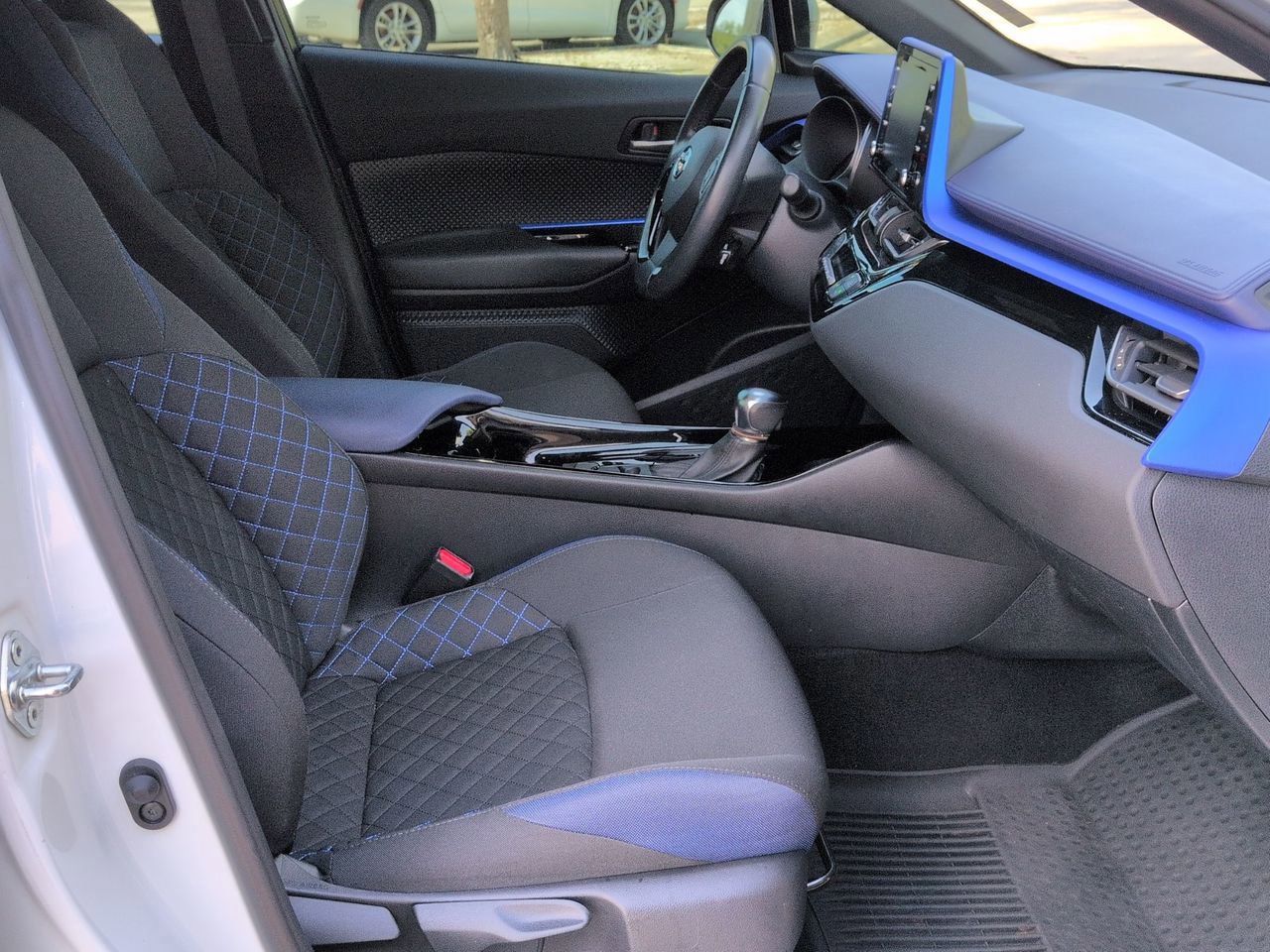 Used 2021 Toyota C-HR XLE image 24