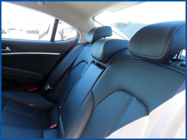Used 2025 Genesis G70 2.5T AWD/4WD image 10