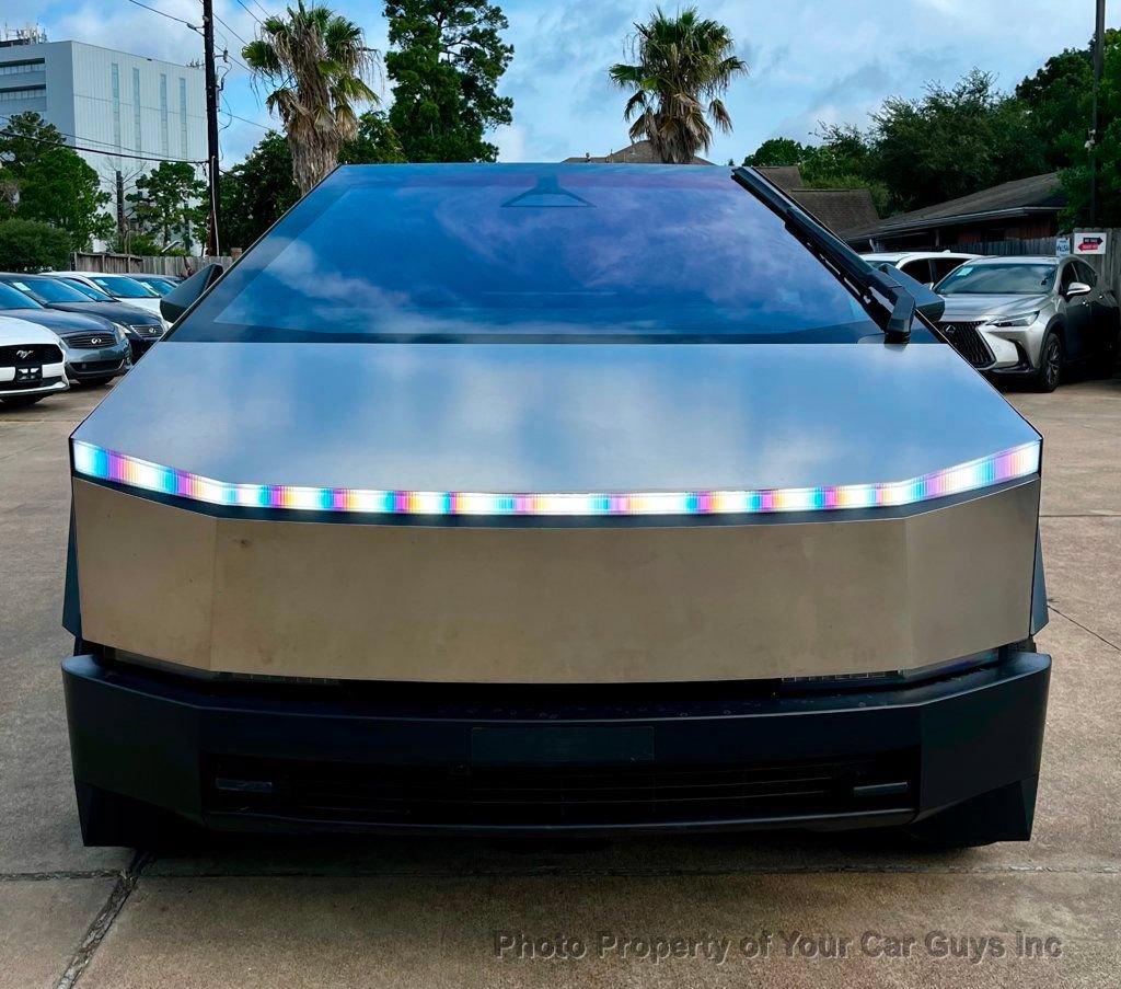 Used 2025 Tesla Cybertruck AWD Crew Cab image 2